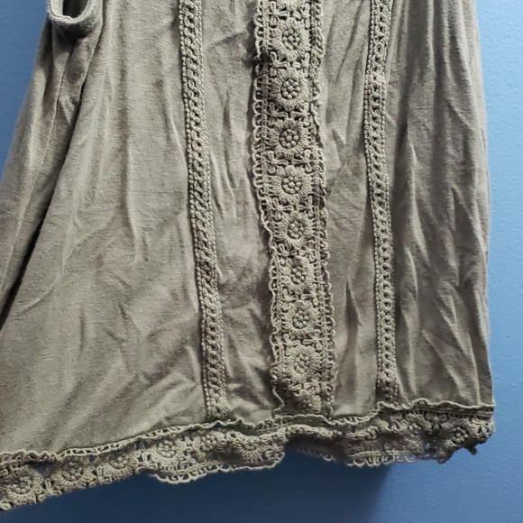 Tank top - Picture 2 of 2